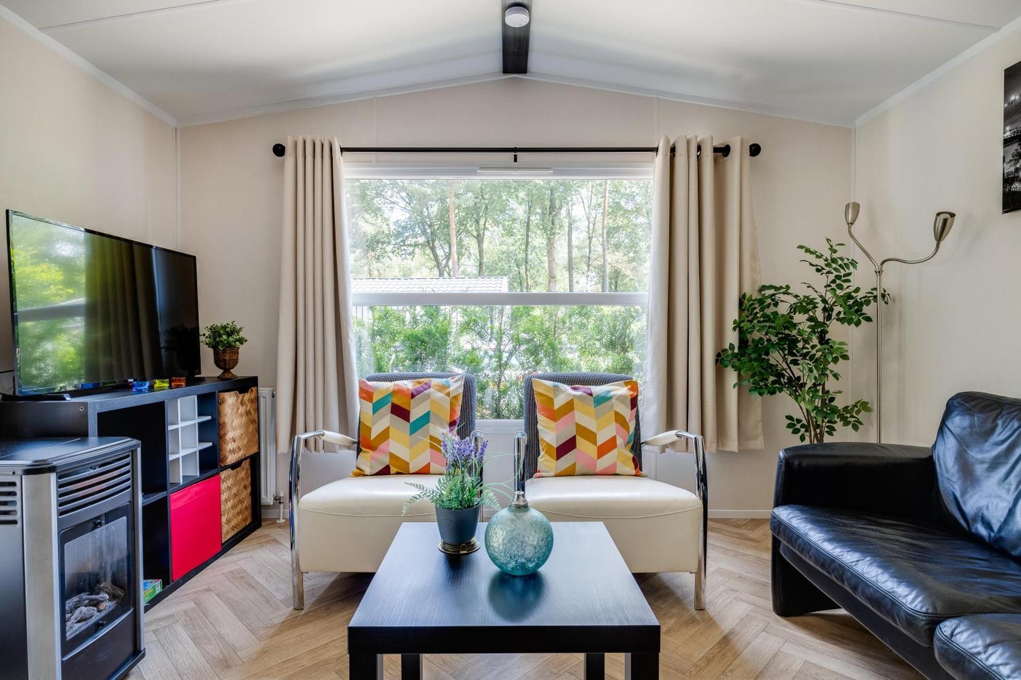Veluwe Hoenderloo Luxury Chalet With Private Sauna And Hot Tub - Swimming Pool Tennis Court Supermarket Bowling Alley Theatre And Entertainment For Children Ngoại thất bức ảnh