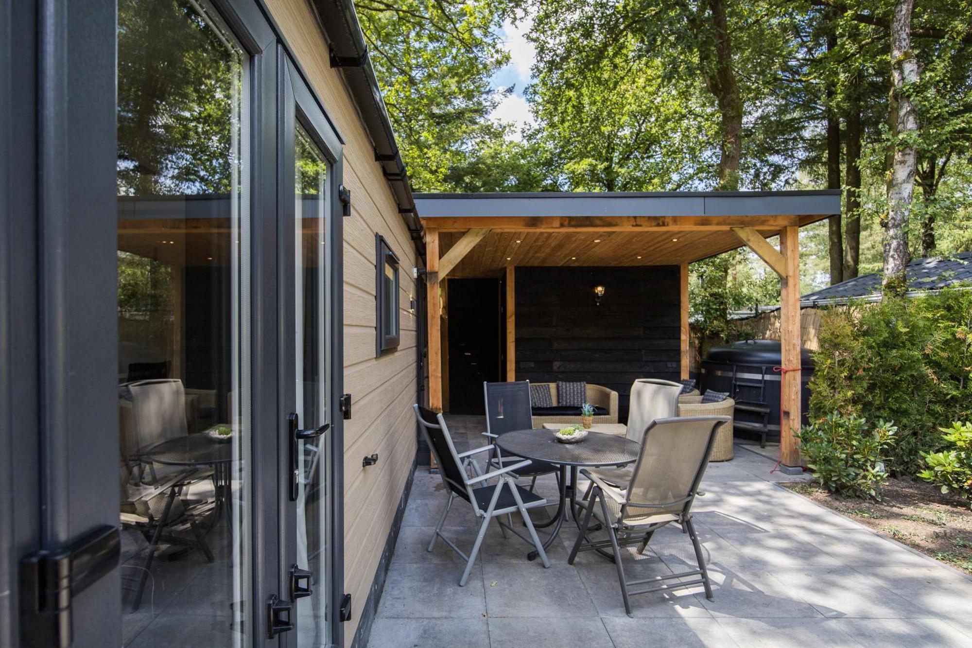 Veluwe Hoenderloo Luxury Chalet With Private Sauna And Hot Tub - Swimming Pool Tennis Court Supermarket Bowling Alley Theatre And Entertainment For Children Ngoại thất bức ảnh