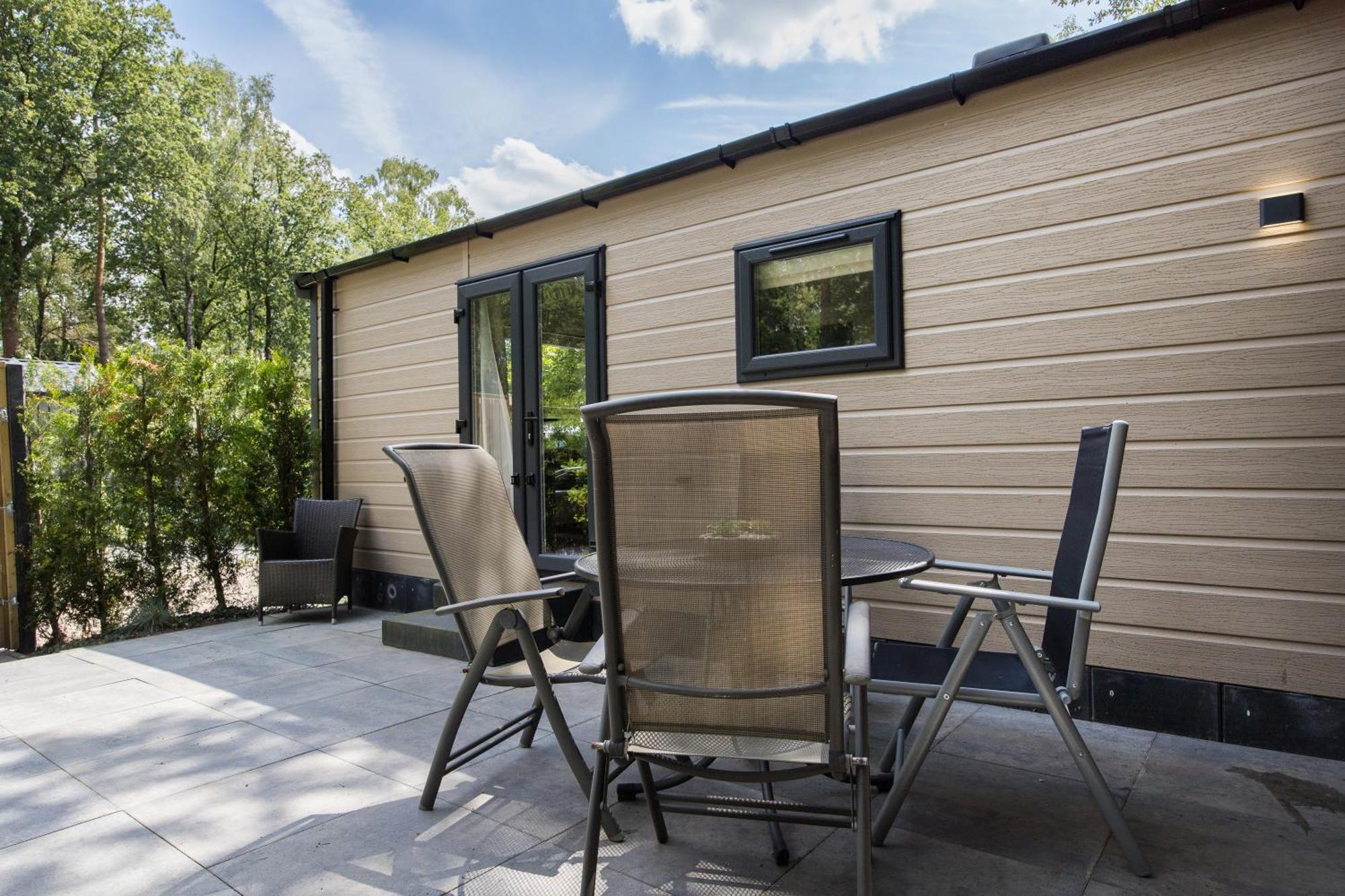 Veluwe Hoenderloo Luxury Chalet With Private Sauna And Hot Tub - Swimming Pool Tennis Court Supermarket Bowling Alley Theatre And Entertainment For Children Ngoại thất bức ảnh